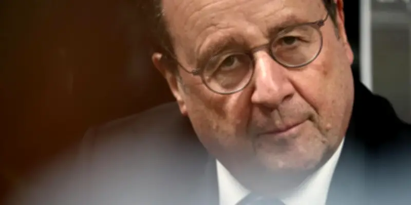 Hollande critique l'absence de règles claires pour les accords PS-LFI au second tour