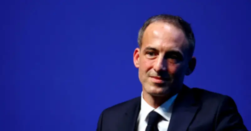 Hollande défend la clarté face aux alliances PS-LFI, mais le terrain résiste