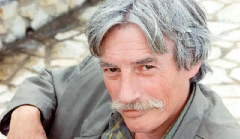 Hommage à Jean Ferrat : l'éternel rebelle de la chanson française