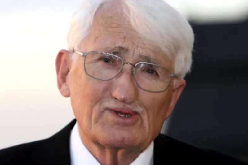 Hommage à Jürgen Habermas : la prose intègre d'un philosophe modéré et obstiné