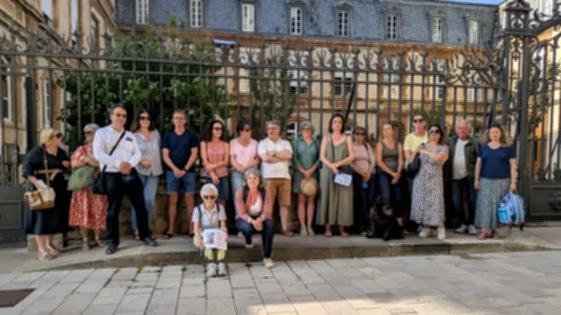 Hommage à Mende : les enseignants dénoncent l'insécurité après le meurtre d'une surveillante
