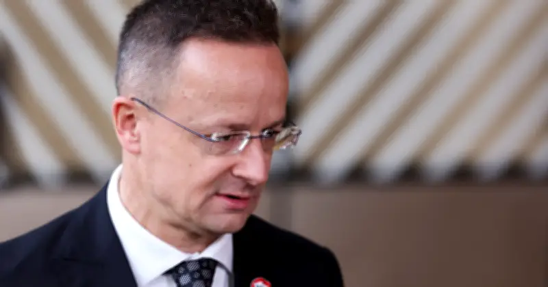 Hongrie : le ministre Szijjarto accusé de transmettre des secrets européens à la Russie