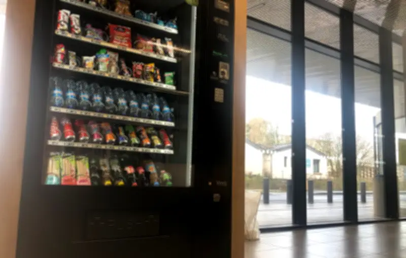 Hôpitaux français envahis par la malbouffe : le combat solitaire d'un cardiologue