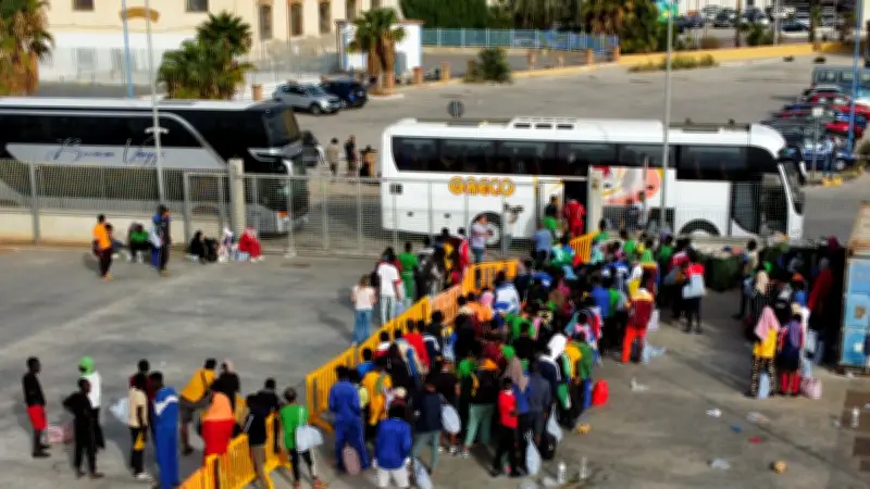 Hubs de retour : le Parlement européen valide des centres de détention hors UE pour migrants