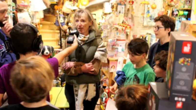 Huit jeunes apprentis journalistes découvrent la radio à Sommières