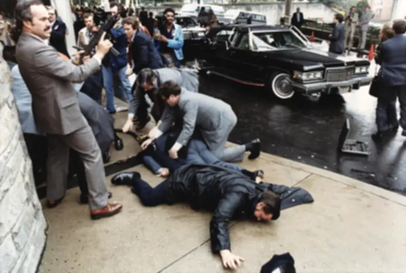 Il y a 43 ans : l'attentat contre Ronald Reagan, un traumatisme américain
