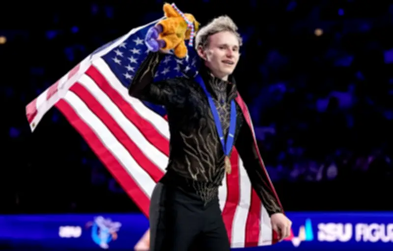 Ilia Malinin rebondit aux Mondiaux après l'échec olympique de Milan-Cortina