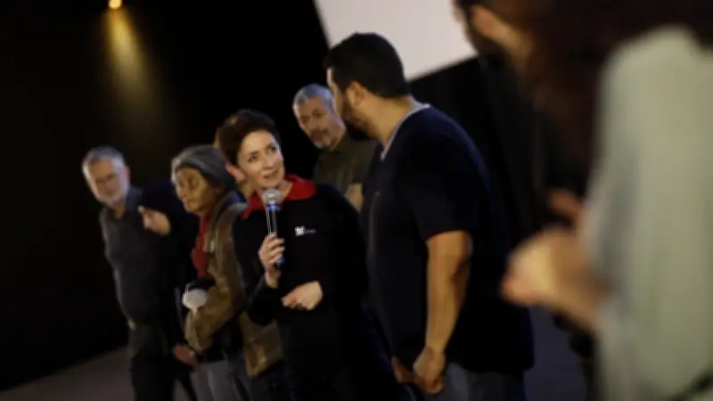 Immersion journalistique : des jeunes réalisent un reportage chez Arcadie avec Melting Phot