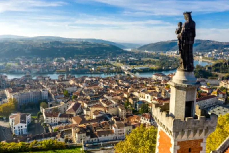 Immobilier autour de Lyon : Valence et la Basse-Ville en hausse, décryptage des prix