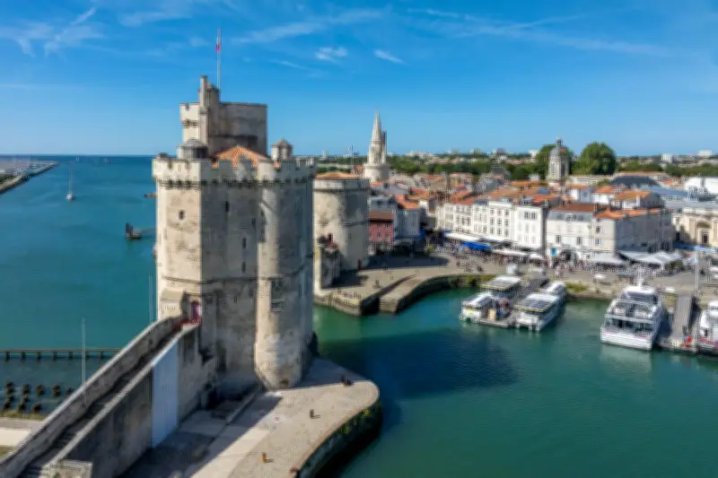 Immobilier : Niort et La Rochelle, deux marchés aux dynamiques opposées