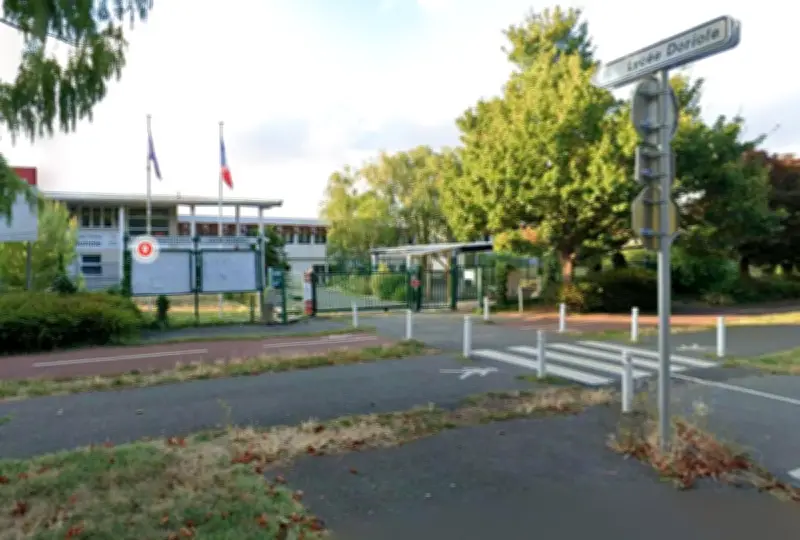 Incendie au lycée Pierre-Doriole à La Rochelle : 391 personnes évacuées sans blessés