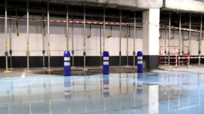 Incendie de véhicule dans un parking souterrain à Montpellier : évacuations et reconnaissance en cours