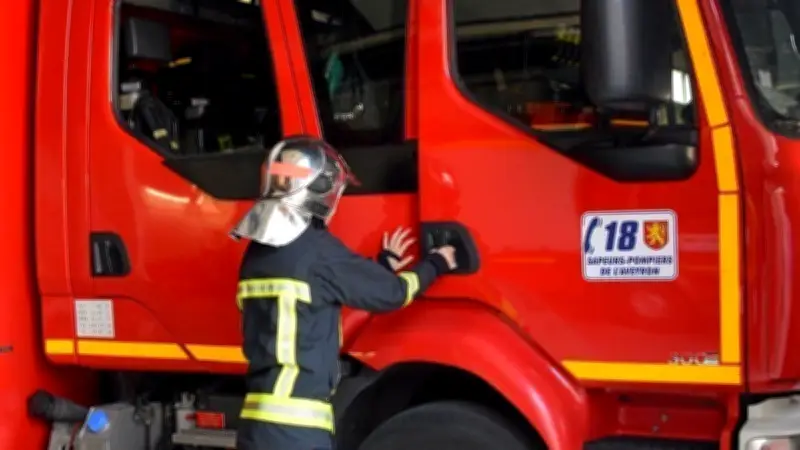 Incendie destructeur dans le Ségala : une maison et un bus réduits en cendres