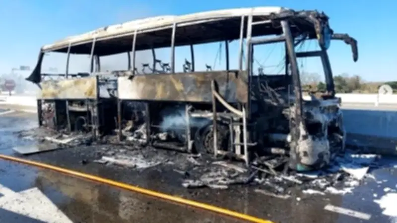 Incendie du bus des Crabos du MHR : une frayeur sur la route de La Rochelle