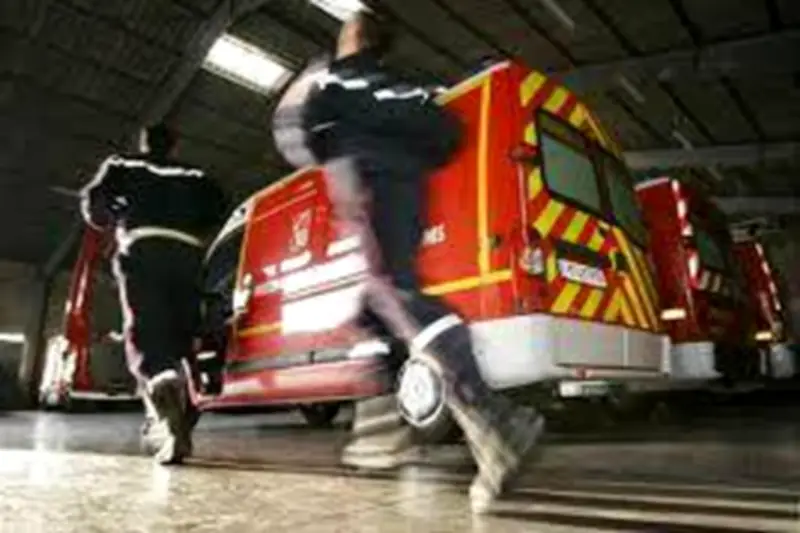 Incendie à Villeneuve-Loubet : un appartement ravagé par les flammes, l'occupant hospitalisé