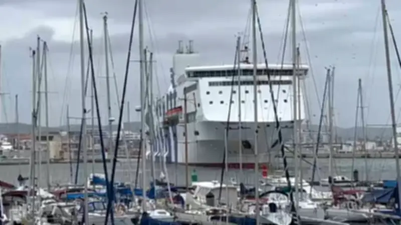 Incident critique pour un ferry GNV lors d'un accostage périlleux à Sète