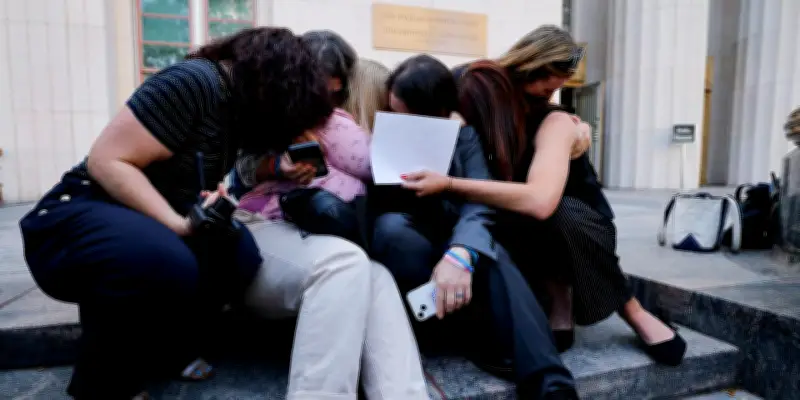 Instagram et YouTube jugés responsables de la dépression d'une adolescente, condamnés à verser 3 millions de dollars