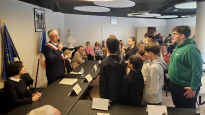 Installation de la nouvelle municipalité à Lamalou-les-Bains : le maire s'adresse aux enfants