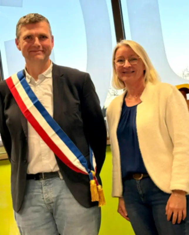 Installation du nouveau Conseil municipal de Lugos avec passation de pouvoir