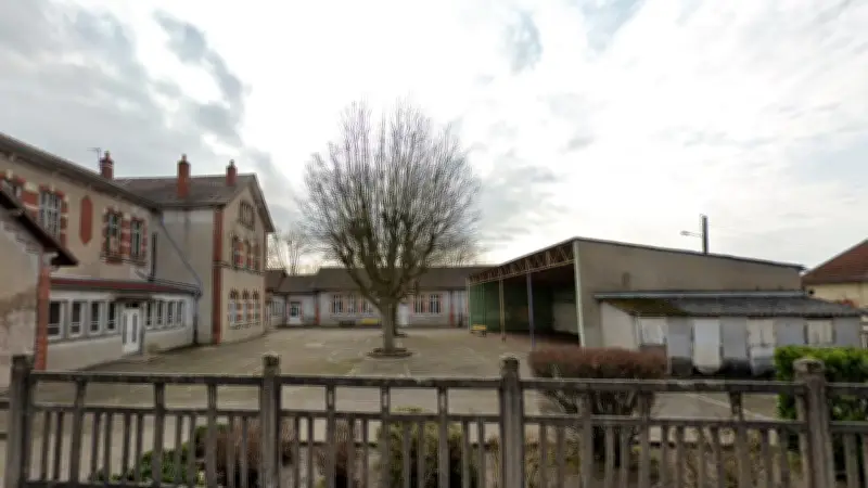 Intoxication alimentaire dans une école : 28 élèves pris en charge à Montceau-les-Mines