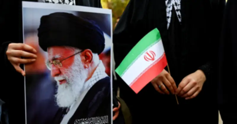 Iran : après la mort de Khamenei, deux héritiers pour un avenir incertain