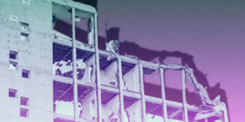 Iran : les frappes israélo-américaines, un soulagement à risques pour l'avenir démocratique