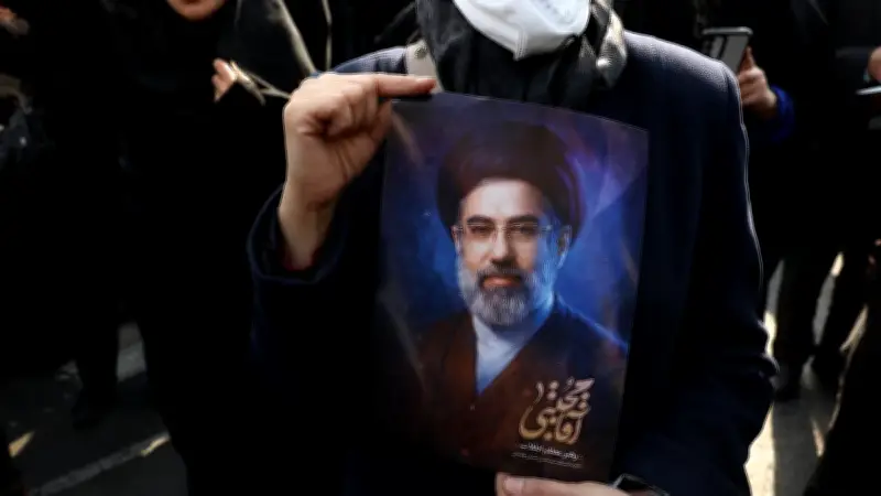 Iran : l'élection de Mojtaba Khamenei, un défi à Trump et une consolidation de la ligne dure