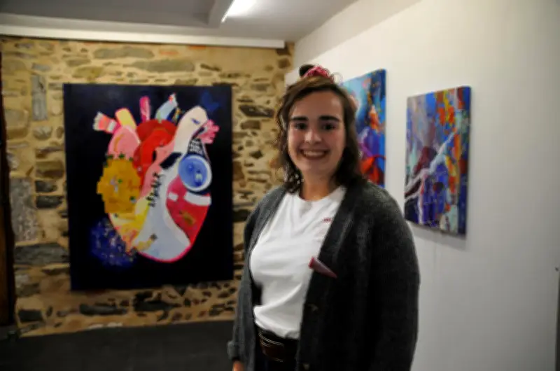 Irati Bazeta expose « Le Reflet des fils » à la galerie tTok d'Ustaritz jusqu'au 2 avril