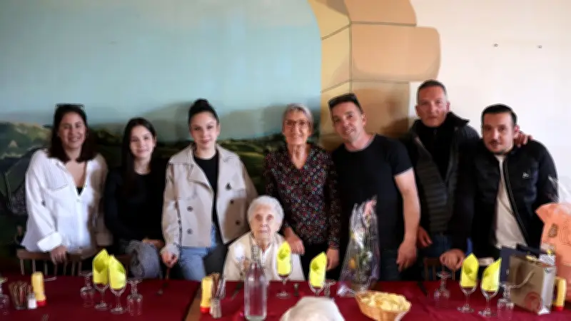 Irmine Lozano fête ses 100 ans à Teyran, entourée de sa famille et amis