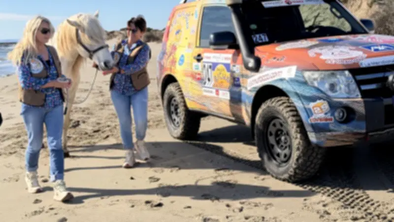 Isabelle et Sophie, les 'Zelles de Camargue', s'élancent dans le Rallye des Gazelles