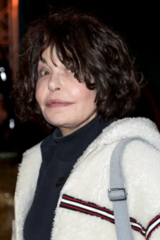 Isabelle Mergault, discrète sur son cancer et mère adoptive de deux filles