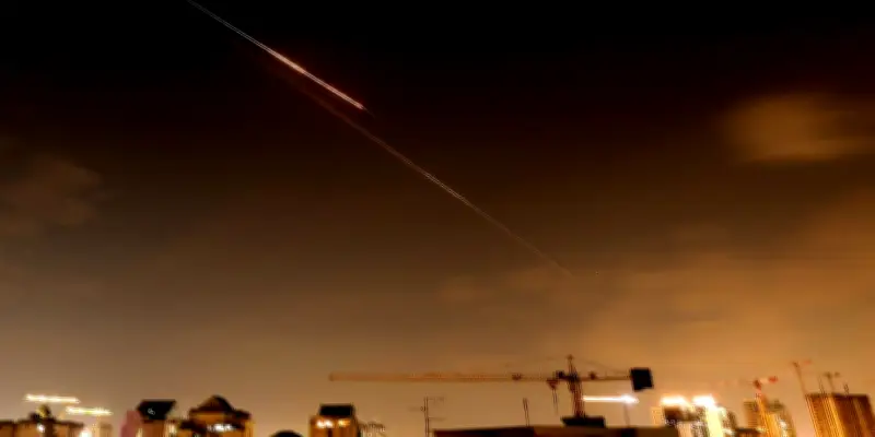 Israël détecte un tir de missile depuis le Yémen, une première en un mois de guerre