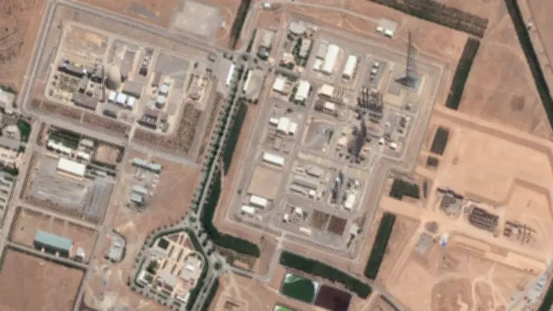 Israël frappe des sites nucléaires iraniens, Téhéran promet des représailles