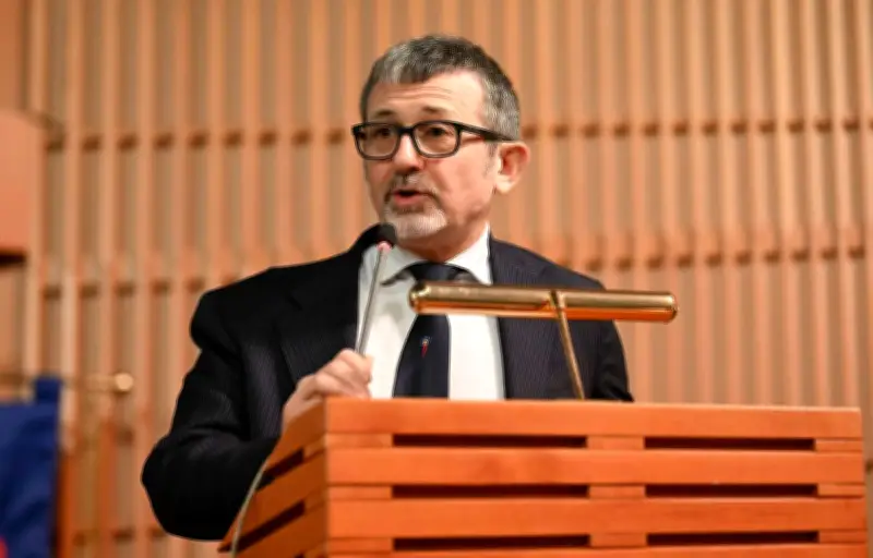 Italie : démission d'un sous-secrétaire à la Justice après une photo avec un ancien mafieux