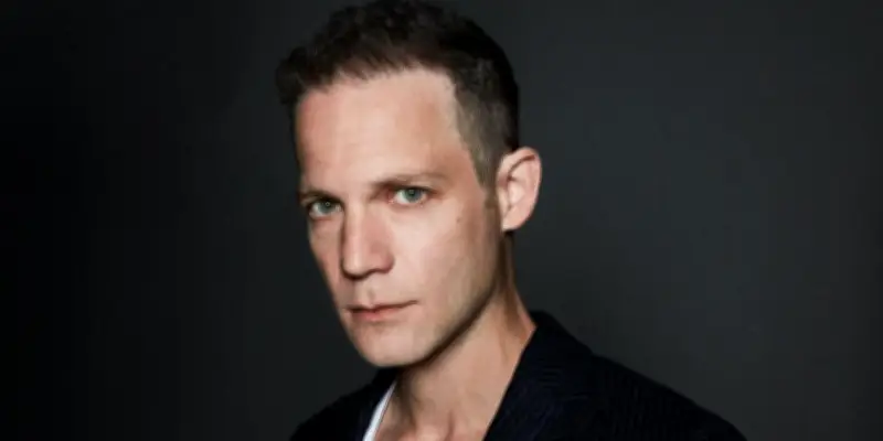 Itay Tiran metteur en scène : « Nous paierons le prix de notre infantilisme par un anéantissement collectif »