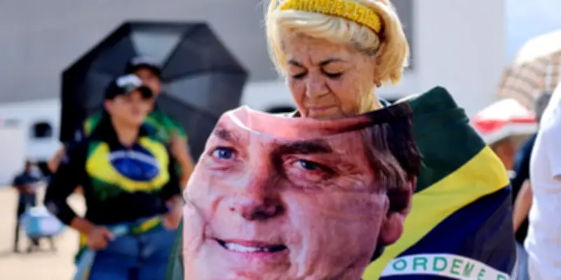 Jair Bolsonaro, ancien président brésilien, libéré de prison pour être hospitalisé