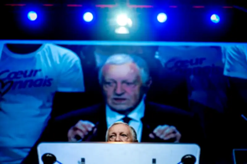 Jean-Michel Aulas à Lyon : un meeting historique avec sa "vraie famille" avant le premier tour