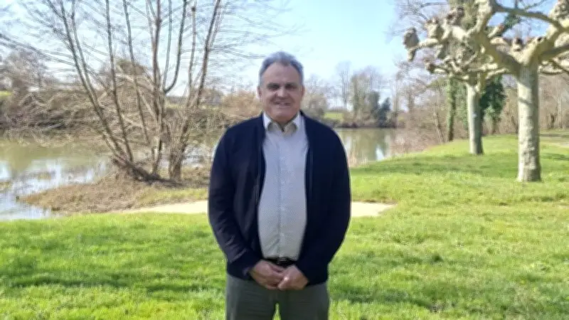 Jean-Philippe Pédehontàa lance sa campagne pour Grenade avec une gouvernance participative