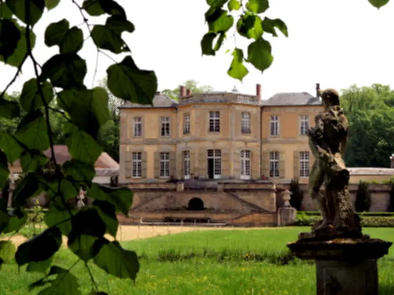 Jeffrey Epstein rêvait d'un château français pour ses trafics sexuels