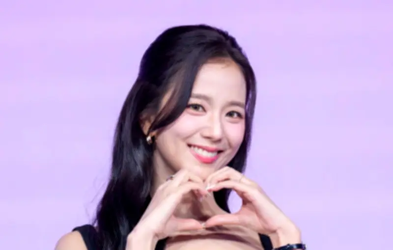 Jisoo de Blackpink honorée à Cannes : le prix Rising Star pour la star de la K-pop