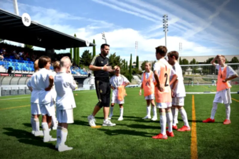 Jonzac : un stage de foot inspiré du Real Madrid pour 30 jeunes avec tech et solidarité