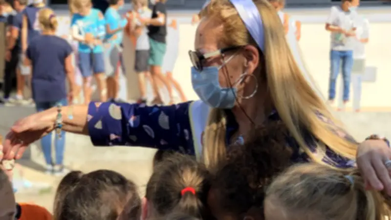 Josie, figure emblématique du périscolaire, prend une retraite émouvante à Clarensac