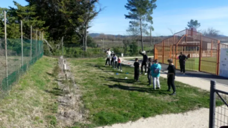 Journée sportive et éducative pour les enfants à Tornac : succès malgré une faible participation