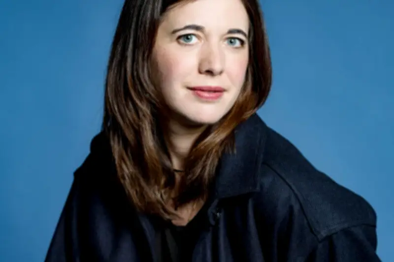 Julie Brafman révèle ses inspirations littéraires dans un entretien exclusif