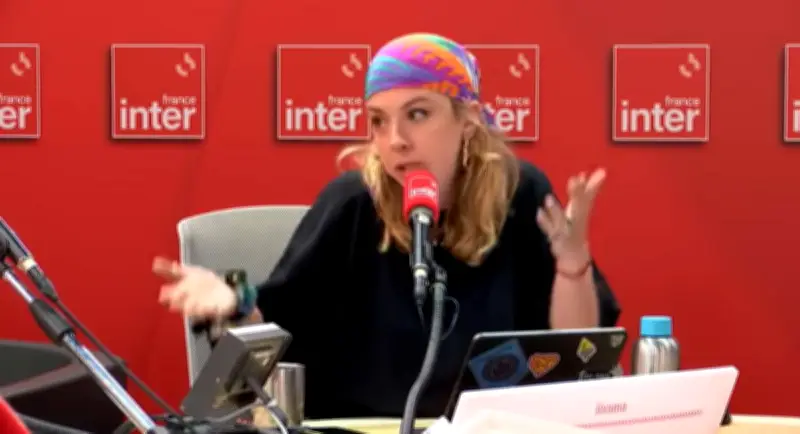 Julie Conti quitte France Inter après un sketch visant Sophia Aram