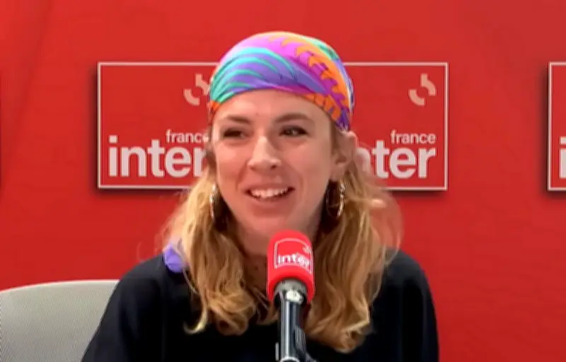 Julie Conti quitte France Inter après une blague controversée sur Sophia Aram