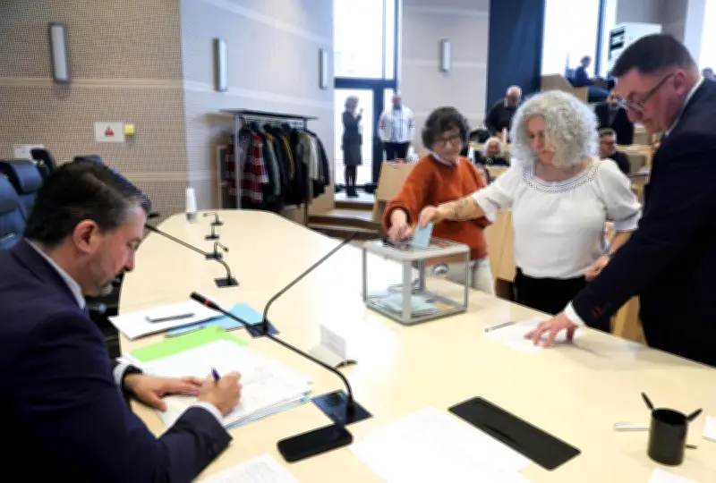 Julien Dubois réélu président du Grand Dax avec 72% des voix, forme son exécutif