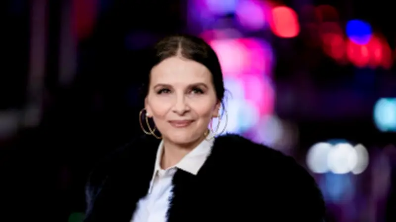 Juliette Binoche dévoile 'En nous', un documentaire intime sur la création artistique