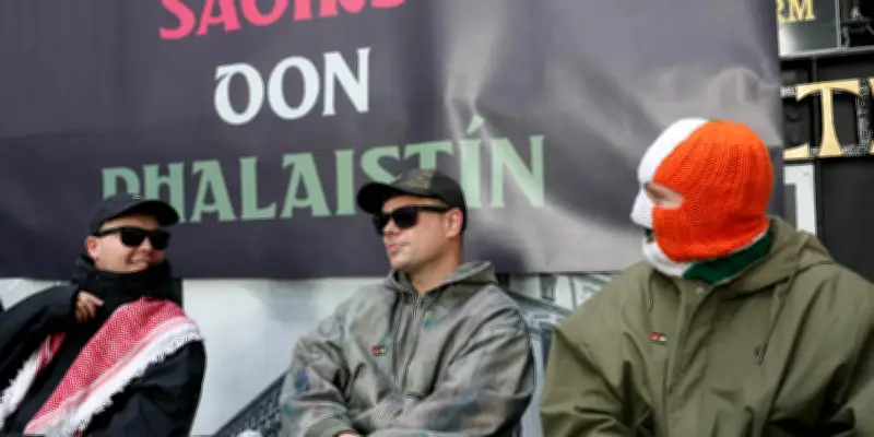 Justice britannique : abandon des poursuites contre Mo Chara du groupe Kneecap