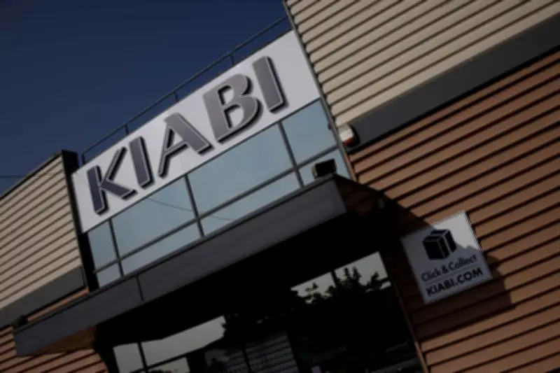 Kiabi rappelle des vestes et manteaux contaminés aux PFAS, des polluants éternels dangereux